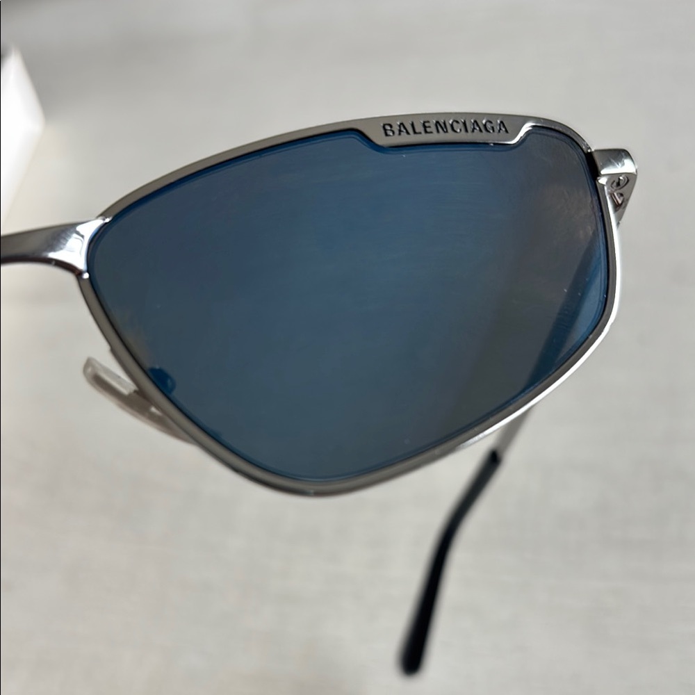 Men’s XL Balenciaga™ BB0277S 003 60 - Gunmetal/Blueflash sunglasses - Picture 9 of 10